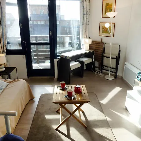 아파트 Apartment Les Marinas.3 도빌